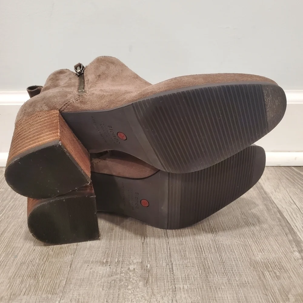 Blondo Taupe Ankle Boot Suede